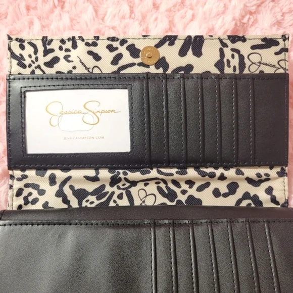 Hard To Find! Jessica Simpson large bifold/zip-around wallet. - Picture 4 of 16